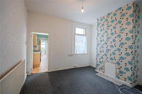 3 bedroom terraced house to rent, Weelsby Street, Grimsby, DN32