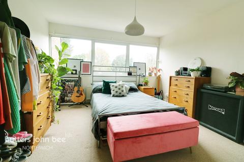 143 Beach Road, Hartford, Northwich, CW8 3AD