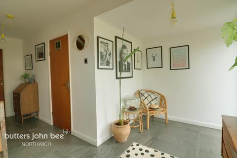 143 Beach Road, Hartford, Northwich, CW8 3AD