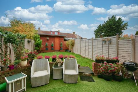 30 Davies Close, Croydon, CR0 6EX