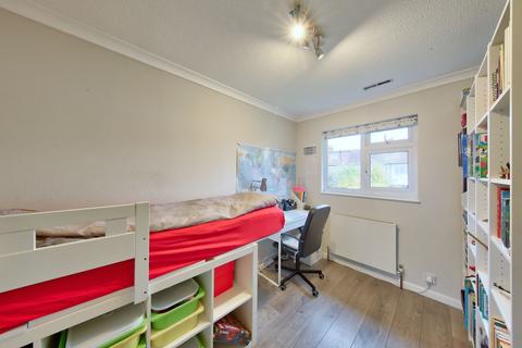 30 Davies Close, Croydon, CR0 6EX