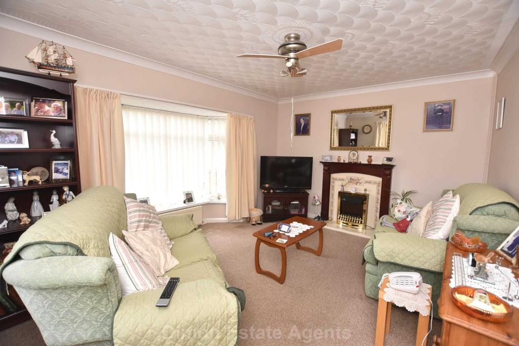 Camp Road, Gosport 2 bed detached bungalow £299,995