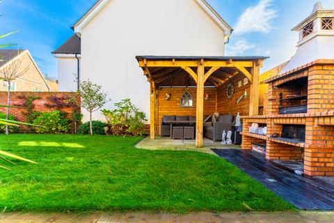 14 Collingridge Way, Epsom, KT17 1AW