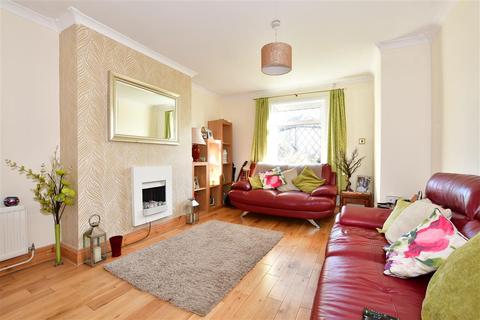 107 Cornwallis Avenue, Aylesham, Canterbury, CT3 3HG