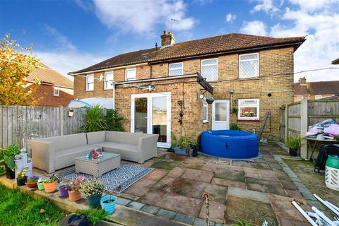 107 Cornwallis Avenue, Aylesham, Canterbury, CT3 3HG