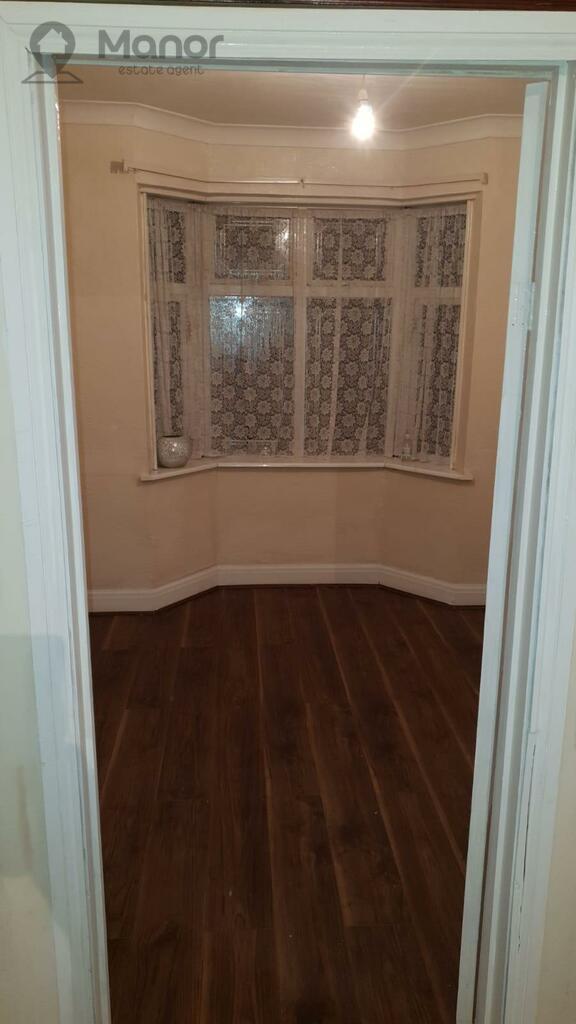 Downing Road, Dagenham, RM9 6AW 3 bed terraced house £1,600 pcm (£369 pw)