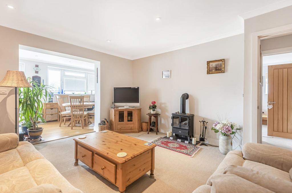 Oakfield Avenue, East Wittering, PO20 3 bed detached bungalow £800,000