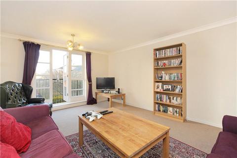 2 bedroom flat to rent, Willow Court, Corney Reach Way, Chiswick, London