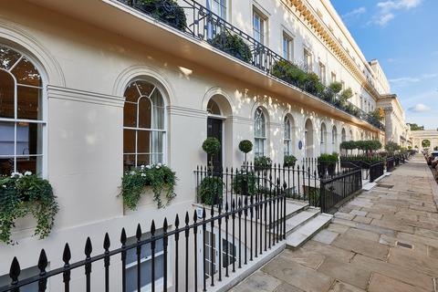 4 bedroom townhouse for sale - Chester Terrace, London NW1