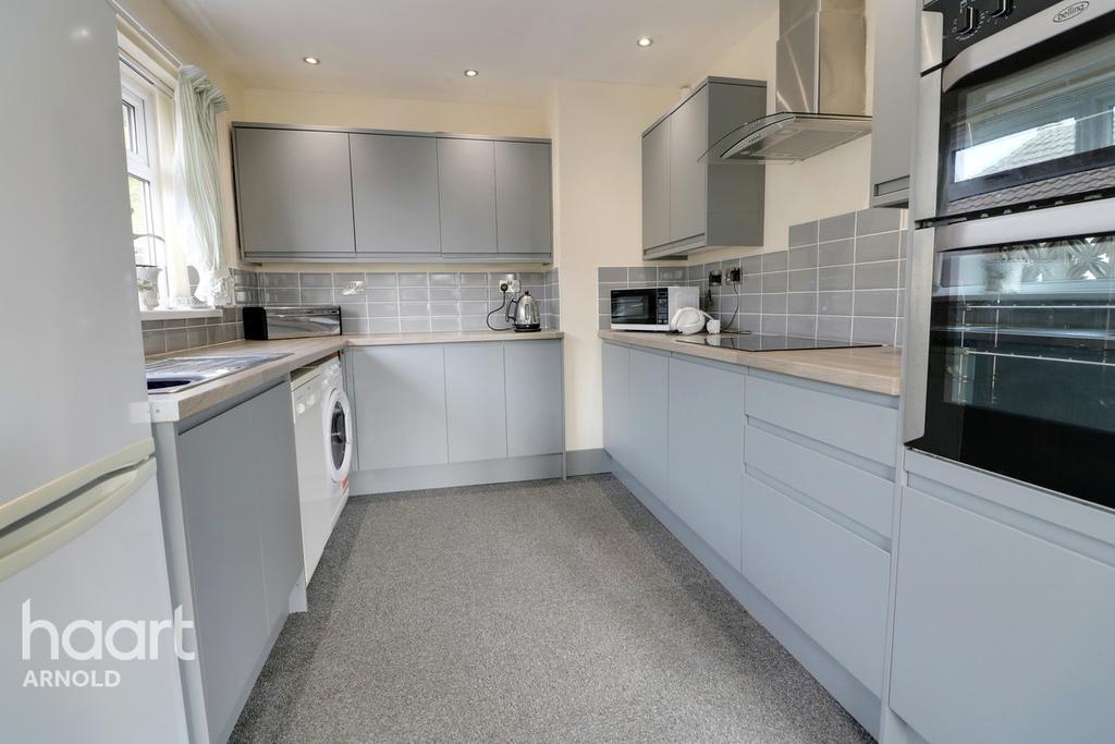 Mapperley Orchard, Nottingham 3 bed detached bungalow £310,000