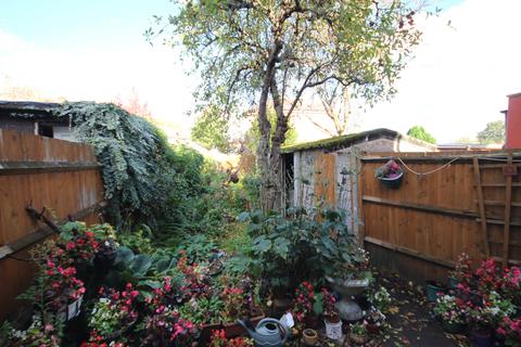 242 Bilton Road, Perivale, Greenford, UB6 7HL