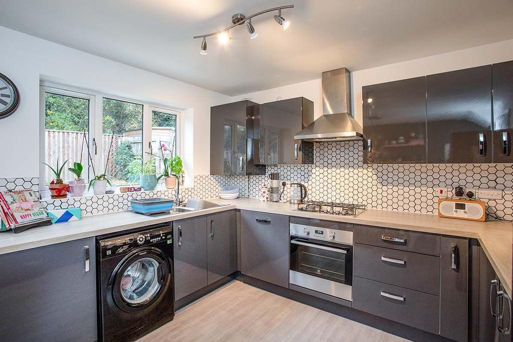Kitchen / dining room