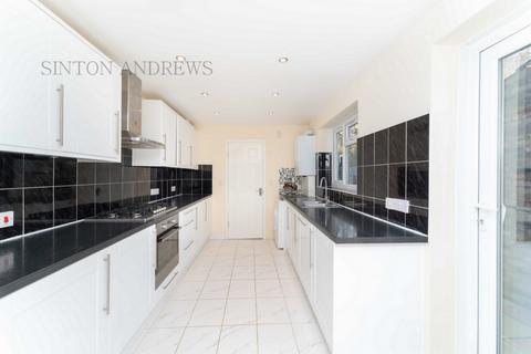 3 bedroom house to rent, Graham Avenue, Ealing, W13