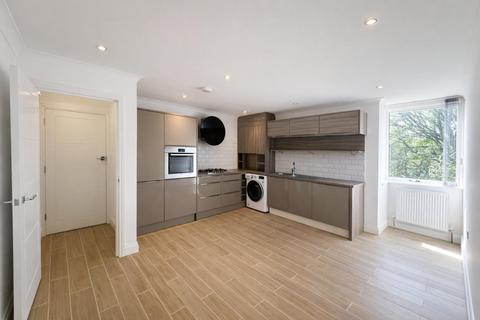 1 bedroom flat to rent, Bellfield Road,