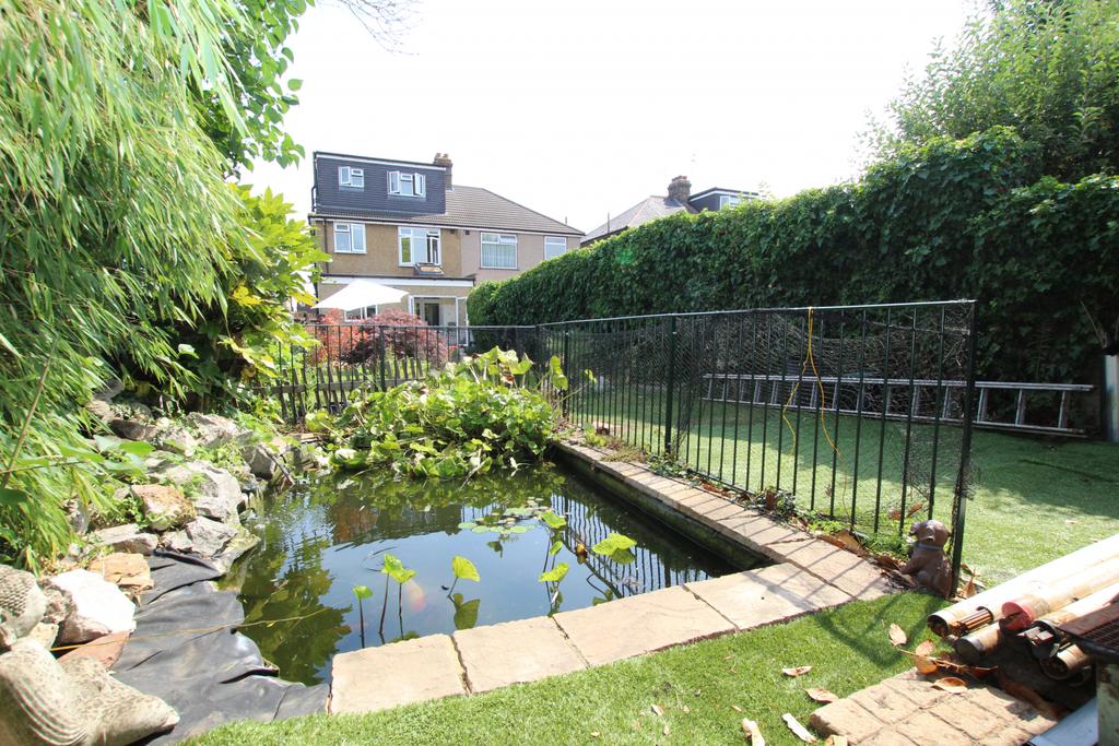 Stunning Four Bedroom Semi Detached House with 80