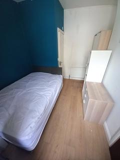 1 bedroom in a house share to rent, Fenton Road, Lockwood, Huddersfield, HD1