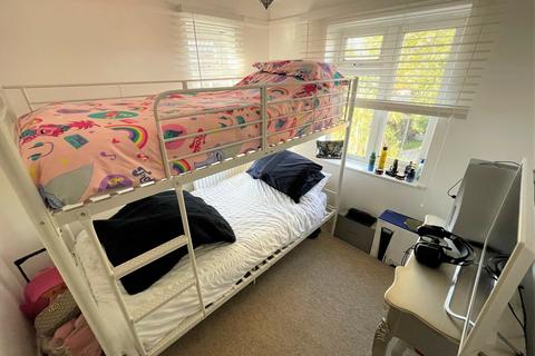 162 South Road, South Ockendon, RM15 6BX