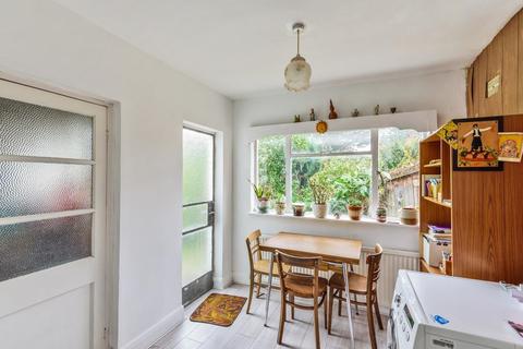 141 Hanover Road, London, NW10 3DN