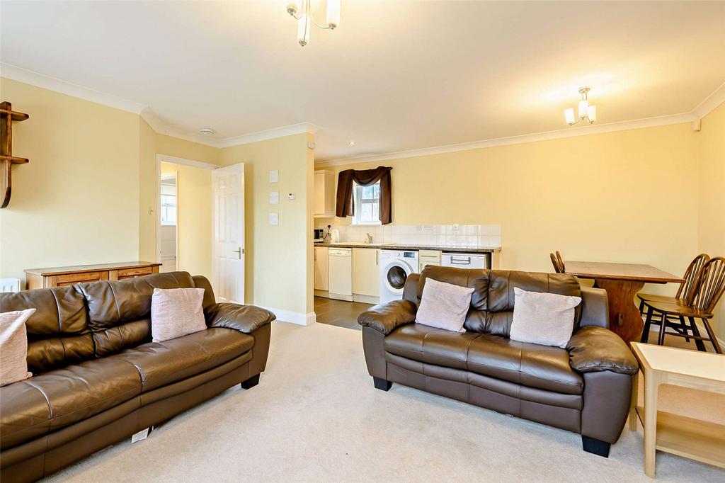 Beaumont House, Herne Road, Oundle, PE8 1 bed apartment £825 pcm (£190 pw)