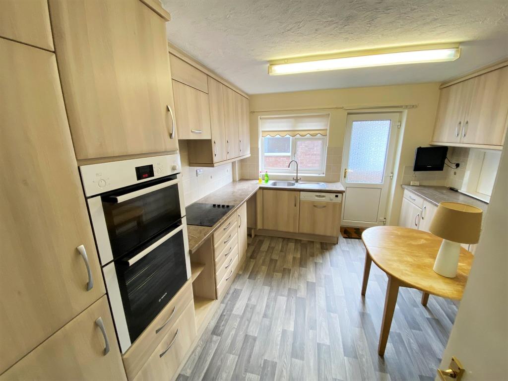 Welland Road, Boston, PE21 2 bed bungalow £775 pcm (£179 pw)