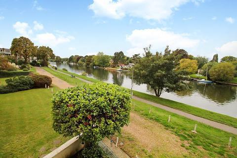 1 bedroom apartment for sale - Riverside Road, Staines-Upon-Thames, Middlesex, TW18