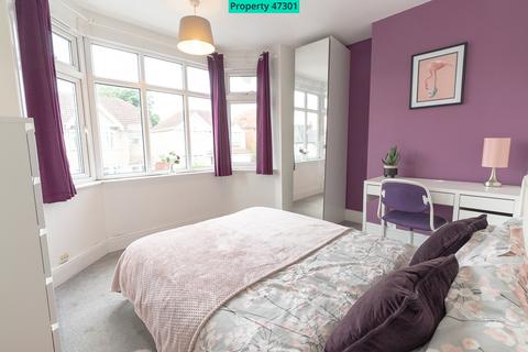 6 bedroom semi-detached house to rent, 38 Blenheim Gardens, Southampton, SO17