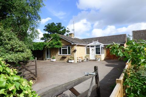 3 bedroom detached bungalow for sale - The Swyre, Lower Brailes