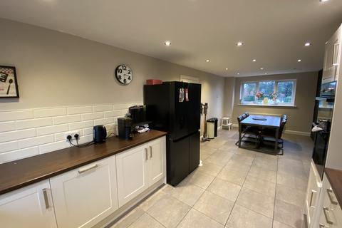 52 Barley Close, Burton-on-trent, DE14 2SX