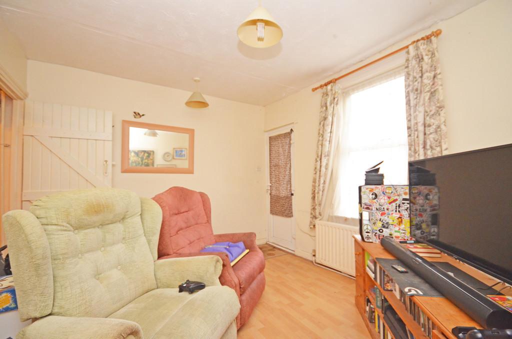 Ockley Road, Bognor Regis 2 bed terraced house £180,000