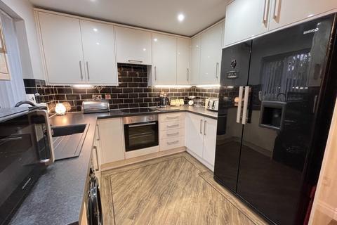 9 The Meadows, Darwen, BB3 0PF