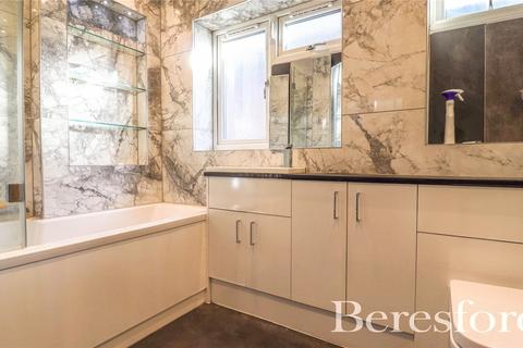105 Shevon Way, Brentwood, CM14 4PL