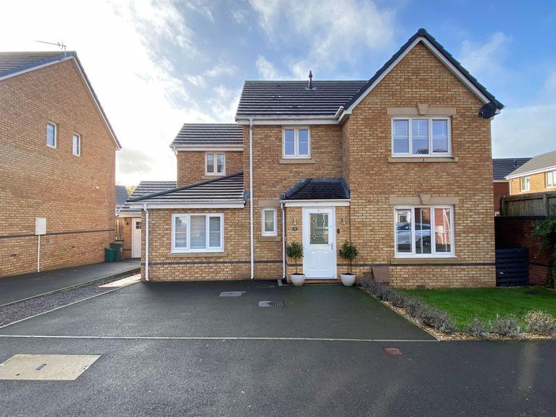32 Bryn Meurig, Llanharry, CF72 9FY 4 bed detached house £425,000
