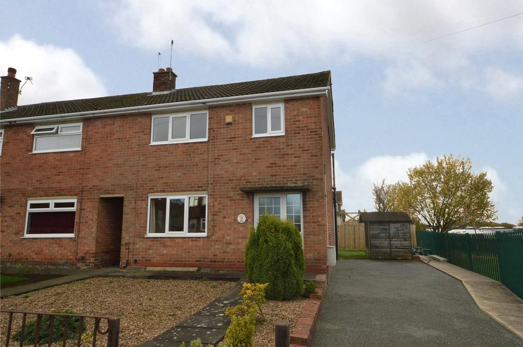 Coppice Wood Avenue, Yeadon, Leeds 3 bed terraced house £230,000