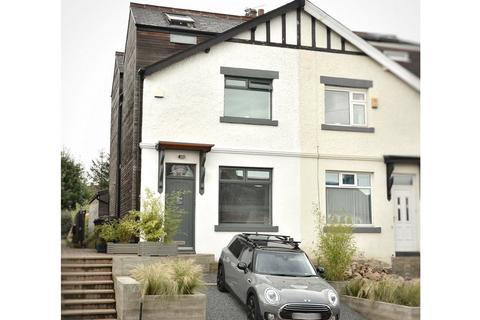 4 bedroom terraced house to rent, Victoria Gardens, Horsforth, Leeds, West Yorkshire