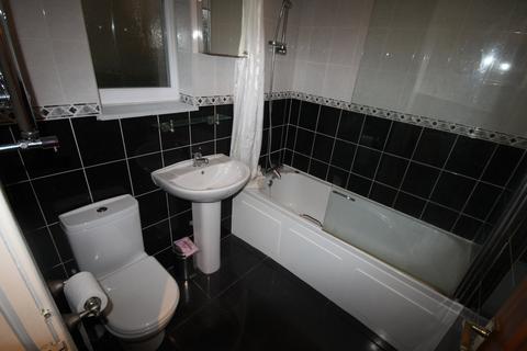 1 bedroom flat to rent, Lingfield Drive, Leeds, LS17