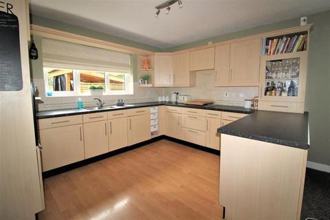21 Parkland View, Lundwood, Barnsley, S71 5LG
