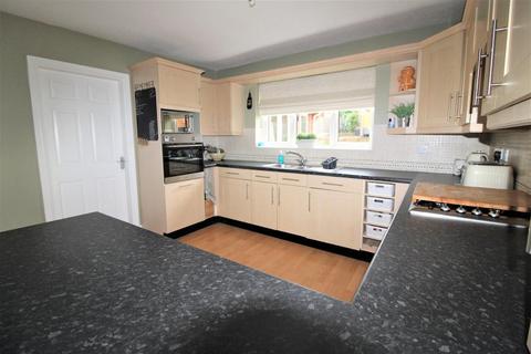 21 Parkland View, Lundwood, Barnsley, S71 5LG