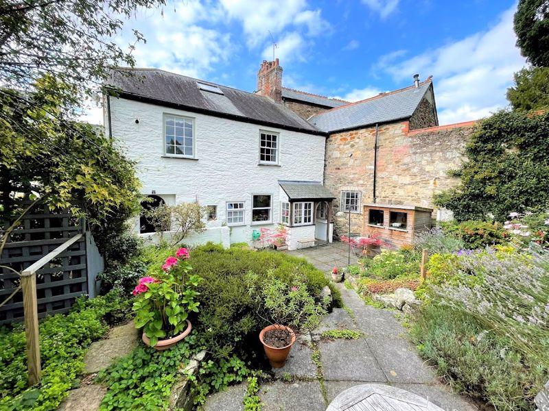 Fore Street, Lostwithiel 4 bed cottage £435,000