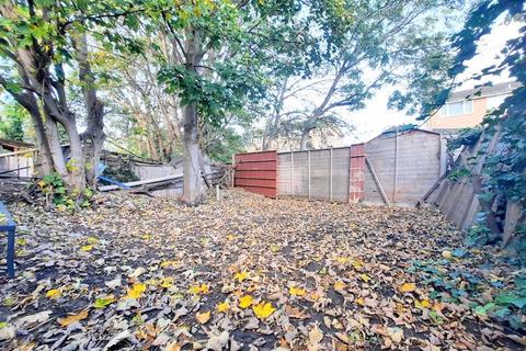 6 River Gardens, Feltham, TW14 0RE