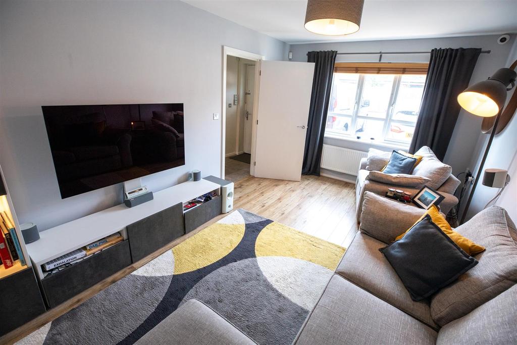 Bugle Close, Salford 3 bed house £245,000