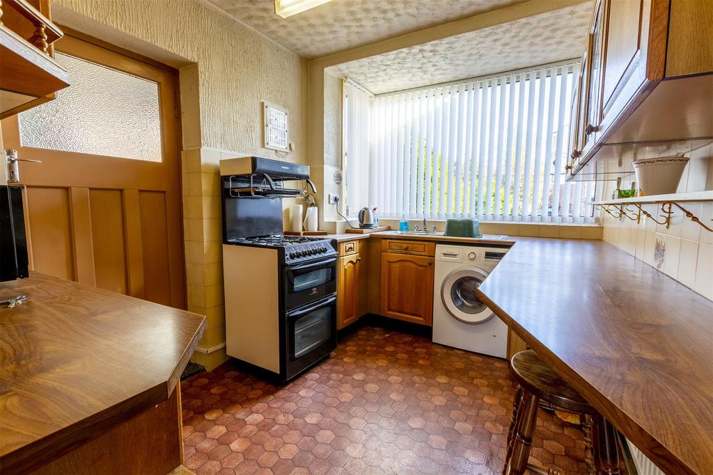 Kitchen (2)-HDR copy.jpg