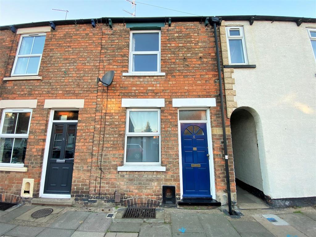 Harcourt Street, Newark 2 bed terraced house £150,000