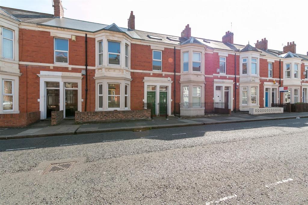 Hazelwood Avenue, Jesmond, Newcastle upon Tyne 3 bed flat £1,105 pcm