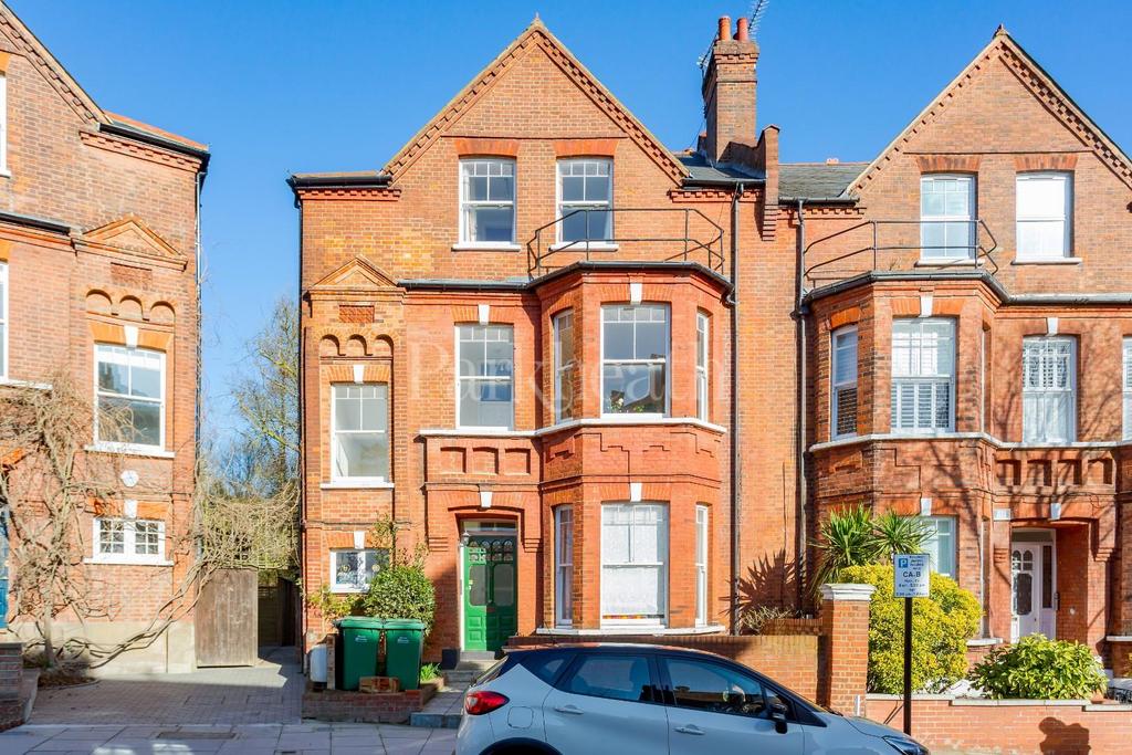 33 B Downside Crescent NW3 2 AN-011.jpg