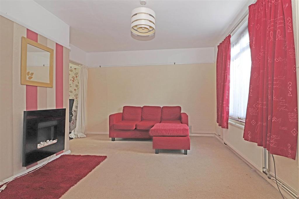 Arbutus Road, Redhill 3 bed semidetached house £450,000
