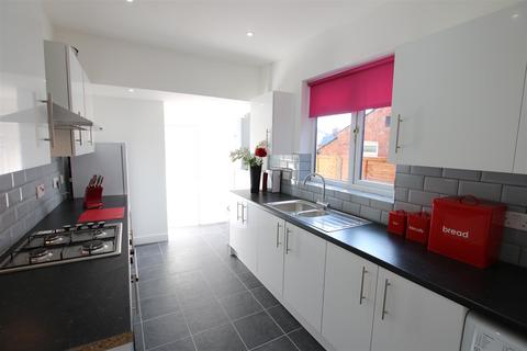 4 bedroom house to rent - Florence Road, Northampton