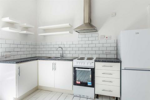 1 bedroom detached house to rent, Lawford Road, Kentish Town, London