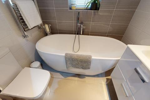 23 Chilham Road, Folkestone, CT19 4HG