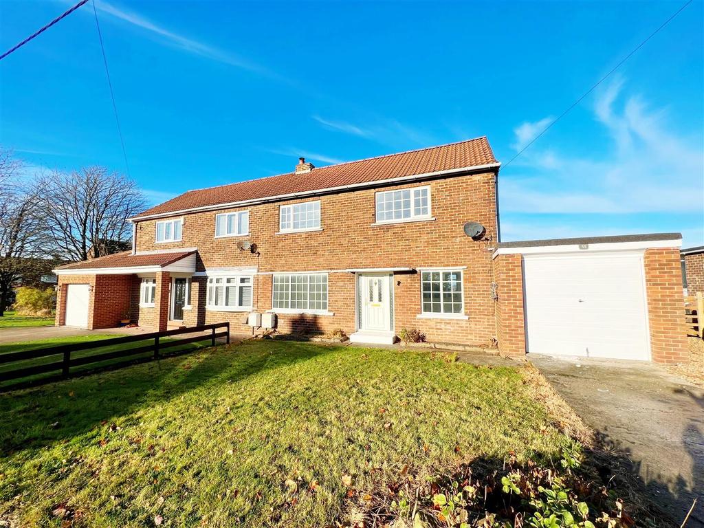 Garmondsway Road, West Cornforth, 3 bed semidetached house £114,950