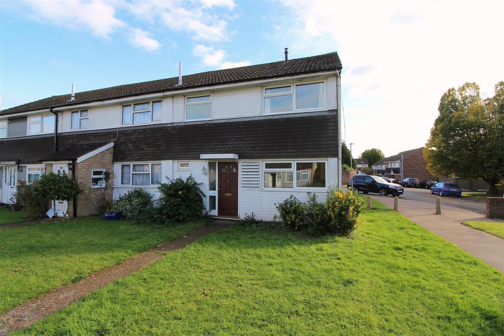 Watling View St. Albans Hertfordshire 3 bed end of terrace house £450,000
